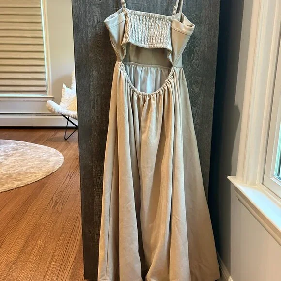 Moon River Size XS Mixed Fabric Beige Maxi Dress - Picture 4 of 6